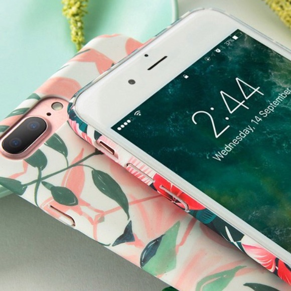 LAST 1! iPhone 7/8 Floral Palm Hard Phone Case - Picture 3 of 3